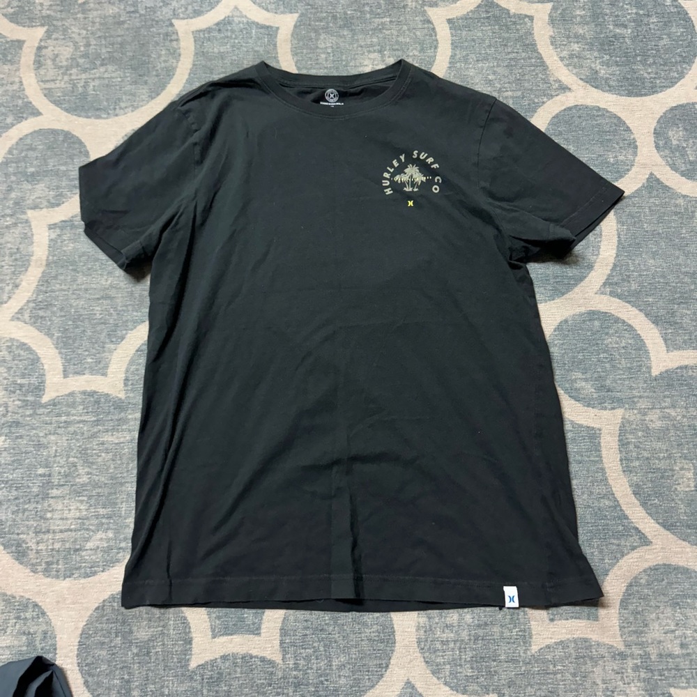Hurley t shirt